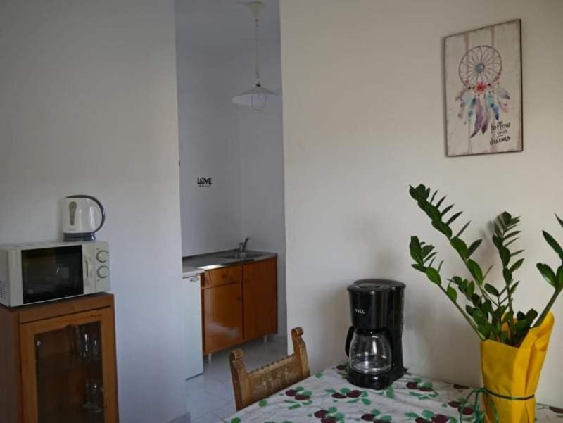 Michalis Litinas Apartments Agia Marina Екстериор снимка